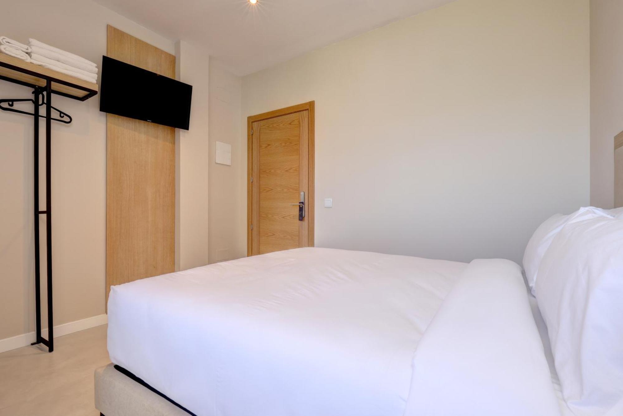 Hostal Puerta Almar Эстепона Экстерьер фото